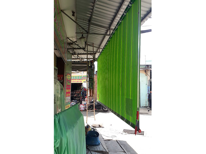 Mái hiên di động tại Chợ Búng
